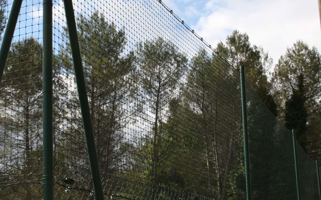 la pose de clôture Castellar 06500