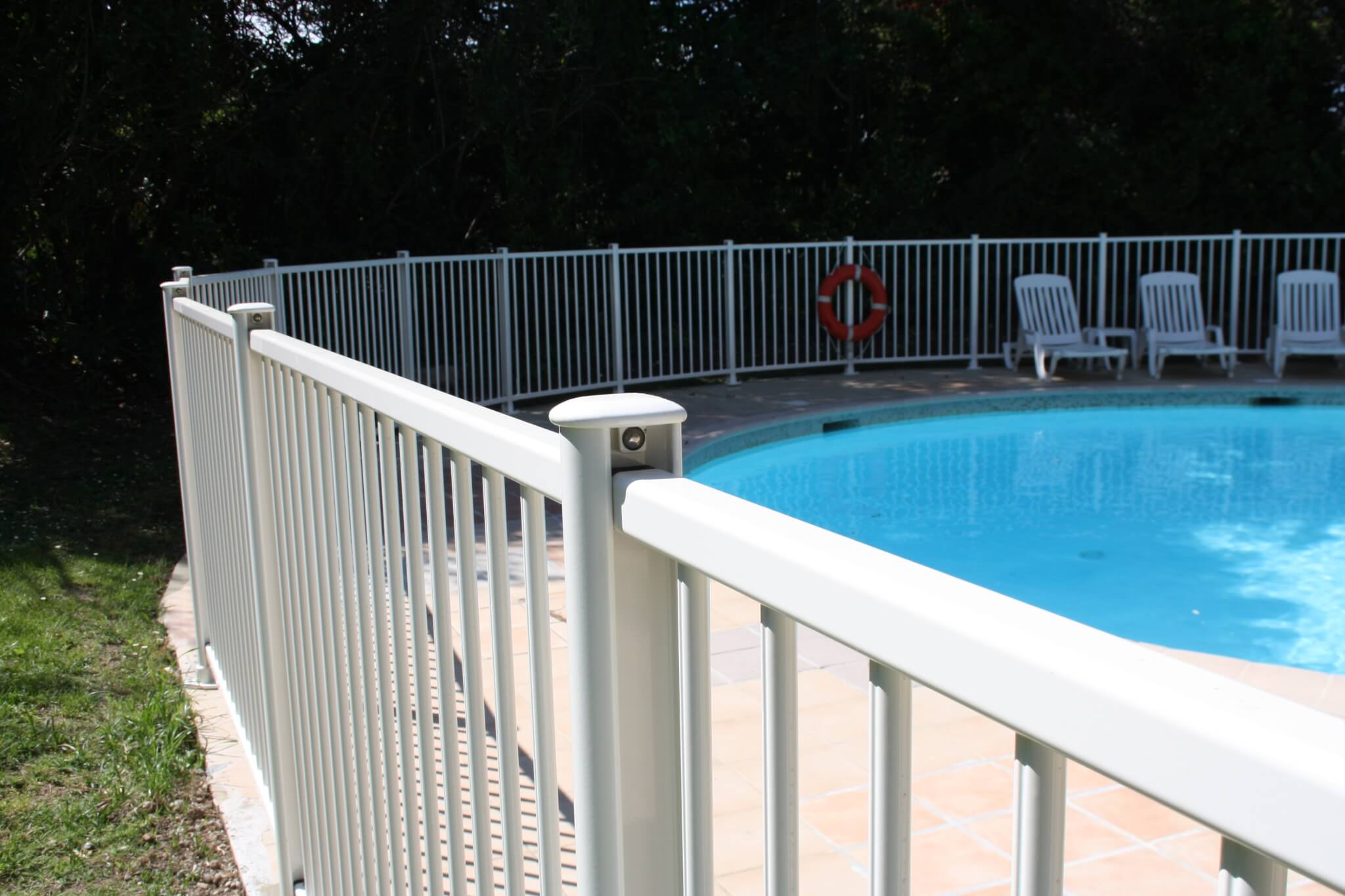 Panneau rigide pour clôtures de piscine conforme norme NFP 90-306